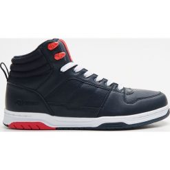 Wysokie sneakersy - Granatowy. Niebieskie sneakersy męskie Cropp, bez zapięcia. W wyprzedaży za 69,99 zł.