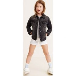 Mango Kids - Szorty dziecięce Patri 104-164 cm. Białe spodenki dziewczęce Mango Kids, z aplikacjami, z elastanu, casualowe. W wyprzedaży za 35,90 zł.