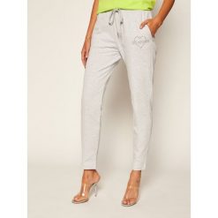 Spodnie dresowe LOVE MOSCHINO W151301E 1958. Szare spodnie damskie Love Moschino, z dresówki. W wyprzedaży za 359,00 zł.