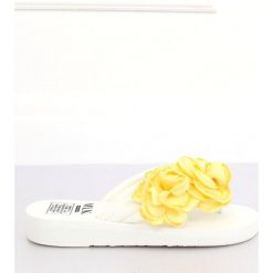 Klapki japonki białe TS-33 White. Żółte klapki damskie ButyModne, bez wzorów, z tkaniny, bez obcasa. W wyprzedaży za 59,00 zł.