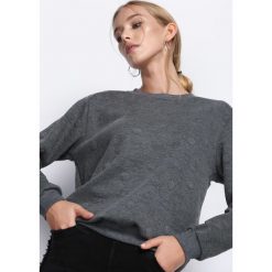 Ciemnoszara Bluza Knowing Me. Szare bluzy damskie Born2be, xl, z aplikacjami, z dresówki. Za 69,99 zł.