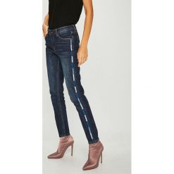 Answear - Jeansy. Niebieskie jeansy damskie rurki marki ANSWEAR, z bawełny. W wyprzedaży za 139,90 zł.
