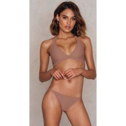 Stroje dwuczęściowe damskie: NA-KD Swimwear Dół bikini z cienkim paseczkiem – Pink