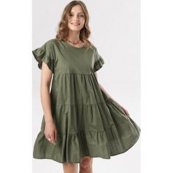 Khaki Sukienka Aegalia. Brązowe sukienki damskie Born2be, na lato, uniwersalny, bez wzorów, bez kołnierzyka, bez rękawów. W wyprzedaży za 99,99 zł.
