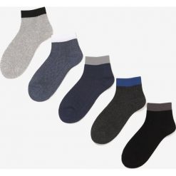 5-pack Mix Kolorów Skarpet Delmabelle. Skarpetki męskie Born2be, bez wzorów. Za 29,99 zł.