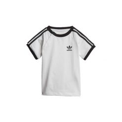 T-shirty z krótkim rękawem Dziecko adidas Koszulka 3-Stripes. Białe t-shirty chłopięce Adidas, bez wzorów, z krótkim rękawem. Za 69,95 zł.