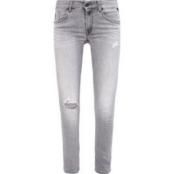 Replay LUZ Jeans Skinny Fit destroyed denim/grey denim. Szare rurki damskie Replay, z elastanu. W wyprzedaży za 376,35 zł.