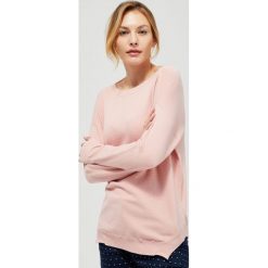 Sweter z wiązaniem z tyłu. Różowe swetry damskie Moodo, m, bez wzorów, z poliesteru, z długim rękawem, długie, bez kaptura. Za 79,99 zł.