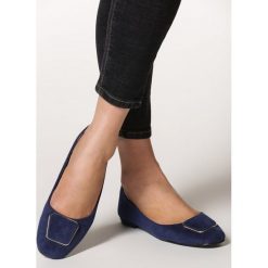 Niebieskie Balerinki Safiyah. Niebieskie baleriny damskie Born2be, z aplikacjami, bez obcasa, na płaskiej podeszwie. Za 59,99 zł.