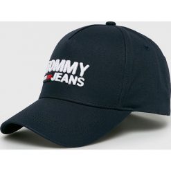 Tommy Jeans - Czapka. Niebieskie czapki damskie Tommy Jeans, bez wzorów, z bawełny. Za 169,90 zł.