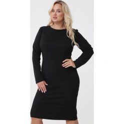 Czarna Sukienka Noreen. Czarne sukienki damskie Born2be, na co dzień, bez wzorów, z dzianiny, wizytowe, z okrągłym kołnierzem, z długim rękawem, długie, midi, proste. Za 79,99 zł.
