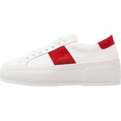 Trampki damskie slip on: Bronx Tenisówki i Trampki white/red