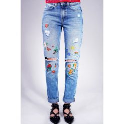 JEANSY LIU JO REGULAR FIT. Niebieskie jeansy damskie z podwyższonym stanem. Za 239,70 zł.