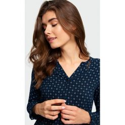 Wzorzysta bluzka z wiskozy. Bluzki damskie Greenpoint, bez wzorów, z wiskozy, bez kołnierzyka, bez rękawów. Za 59,99 zł.