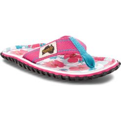 Japonki GUMBIES - Islander Mixed Hibiscus. Różowe klapki damskie Gumbies, bez wzorów, z tworzywa sztucznego, bez obcasa. W wyprzedaży za 89,00 zł.