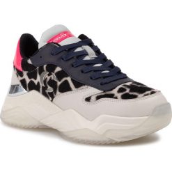 Sneakersy CRIME LONDON - Mercer 25301AA2.10 Biały Kolorowy. Białe półbuty damskie Crime London, na co dzień, bez wzorów, ze skóry, bez obcasa, na płaskiej podeszwie, bez zapięcia. W wyprzedaży za 549,00 zł.