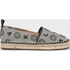 Karl Lagerfeld - Espadryle. Szare espadryle damskie KARL LAGERFELD, bez wzorów, ze skóry, bez obcasa. W wyprzedaży za 479,90 zł.