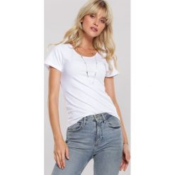 Biały T-shirt Quiet Scream. Białe bluzki damskie Renee, s, bez wzorów, z dzianiny, bez kołnierzyka, bez rękawów. Za 29,99 zł.