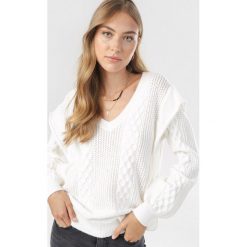 Biały Sweter Elrinnessa. Białe swetry damskie Born2be, s, bez wzorów, bez rękawów, bez kaptura. Za 149,99 zł.