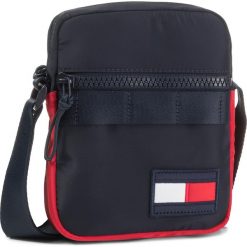 Saszetka TOMMY JEANS - Mini Reporter AM0AM05984 0GY. Niebieskie torby męskie skórzane Tommy Jeans, bez wzorów, z jeansu, młodzieżowe. W wyprzedaży za 189,00 zł.