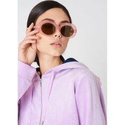 Okulary przeciwsłoneczne damskie: NA-KD Accessories Owalne okulary przeciwsłoneczne – Purple