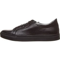 Skórzane sneakersy w kolorze czarnym. Czarne sneakersy męskie Otto Kern, na sznurówki. W wyprzedaży za 349,95 zł.