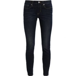 GAP ALWAYS RINSE Jeansy Slim Fit dark blue denim. Niebieskie jeansy damskie relaxed fit marki GAP. Za 209,00 zł.