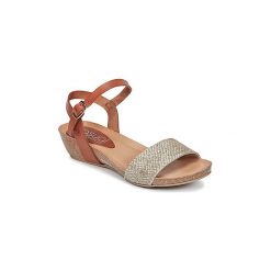 Sandały Casual Attitude IDERER. Żółte sandały damskie marki Casual Attitude, bez wzorów, casualowe, bez obcasa, bez zapięcia. Za 219,00 zł.