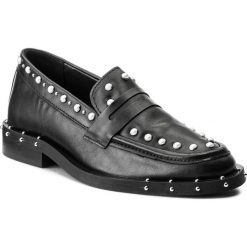 Półbuty BRONX - 66124-F BX 1433 Black 1. Czarne półbuty damskie marki Bronx, na co dzień, z aplikacjami, ze skóry, bez obcasa, na obcasie, bez zapięcia. W wyprzedaży za 359,00 zł.