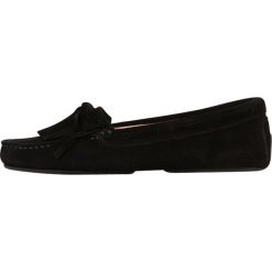 Pretty Ballerinas MICROTINA CROSTINA Mokasyny black. Czarne mokasyny damskie marki Pretty Ballerinas, ze skóry. W wyprzedaży za 408,85 zł.