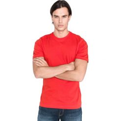 Helly Hansen Koszulka Czerwony. Czerwone podkoszulki męskie Helly Hansen, xxl, bez wzorów, z bawełny, z krótkim rękawem. Za 119,95 zł.
