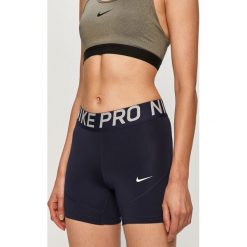 Nike - Szorty. Czarne spodenki sportowe damskie Nike, s, z nadrukiem, z elastanu, sportowe, dri-fit (nike). W wyprzedaży za 89,90 zł.