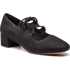 Półbuty CLARKS - Orabella Sofia 261349644 Black Nubuck. Czarne półbuty damskie Clarks, bez wzorów, ze skóry, bez obcasa, na obcasie, bez zapięcia. W wyprzedaży za 279,00 zł.