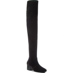 Muszkieterki POLLINI - SA26025C16TX100A W.Boot. Czarne kozaki damskie marki Pollini, ze skóry, przed kolano, na wysokim obcasie, bez zapięcia. W wyprzedaży za 739,00 zł.