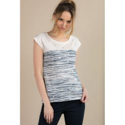 Bluzka w prążki, z motylkami. Szare t-shirty damskie Monnari, z nadrukiem, z bawełny, bez kołnierzyka. Za 39,95 zł.