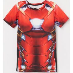 T-shirt z imitacją stroju Iron Mana - Czerwony. Czerwone t-shirty męskie Reserved, bez wzorów, bez kołnierzyka. Za 45,99 zł.