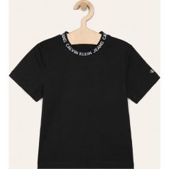 Calvin Klein Jeans - T-shirt dziecięcy 116-176 cm. Niebieskie t-shirty chłopięce Calvin Klein Jeans, bez wzorów, z bawełny, bez rękawów. Za 139,90 zł.