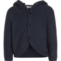 Sense Organics PAUL HOODED Kardigan navy melange. Niebieskie swetry chłopięce marki Sense Organics, z bawełny. W wyprzedaży za 127,20 zł.