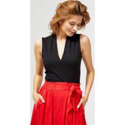 Bluzka top. Bluzki damskie Moodo, s, bez wzorów, bez kołnierzyka. Za 29,99 zł.