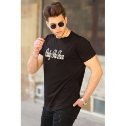 Męski t-shirt AVALON BLACK. Czarne t-shirty męskie IVET, m, bez wzorów, klasyczne, z klasycznym kołnierzykiem. W wyprzedaży za 33,00 zł.