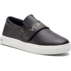 Tenisówki VERSACE JEANS - E0VTBSF6 70910 899. Czarne półbuty damskie Versace Jeans, bez wzorów, z jeansu, bez zapięcia. W wyprzedaży za 499,00 zł.
