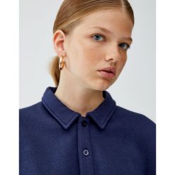 Koszulka polo basic z długim rękawem. Czerwone koszulki damskie Pull&Bear, bez wzorów, z długim rękawem. Za 69,90 zł.