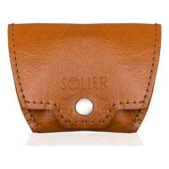 Skórzana bilonówka, portfel na monety camel Solier SA10 - jasny brąz. Brązowe portfele męskie Solier, bez wzorów, ze skóry. Za 39,99 zł.