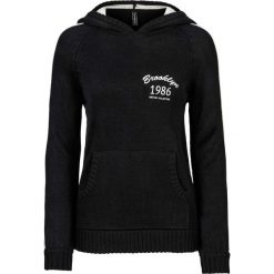 Sweter z kapturem bonprix czarno-biel wełny. Czarne swetry klasyczne damskie marki bonprix, z wełny, sportowe, z kapturem. Za 79,99 zł.