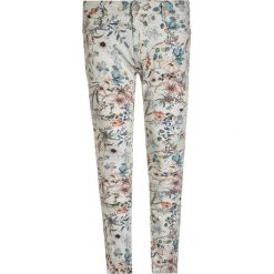 Kaporal QUART Jeans Skinny Fit offwhite. Białe jeansy dziewczęce Kaporal, z bawełny. Za 289,00 zł.
