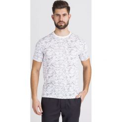 T-SHIRT Armani Exchange. Czarne t-shirty męskie Armani Exchange, s, z nadrukiem, z bawełny, z okrągłym kołnierzem. Za 125,30 zł.