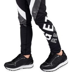 Buty sportowe dziecięce N/M E22-73 Czarne. Czarne buty dziewczęce sportowe N/M, z aplikacjami, z tworzywa sztucznego, na sznurówki. Za 59,00 zł.