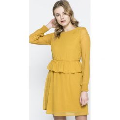 Vero Moda - Sukienka. Żółte sukienki damskie Vero Moda, na co dzień, s, bez wzorów, z poliesteru, casualowe, z okrągłym kołnierzem, z długim rękawem, długie, mini, rozkloszowane. W wyprzedaży za 49,90 zł.