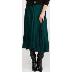 Plisowana spódnica - Khaki. Brązowe spódniczki damskie Reserved, bez wzorów. Za 119,99 zł.