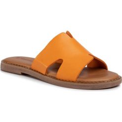 Klapki TAMARIS - 1-27135-24 Orange 606. Pomarańczowe klapki damskie Tamaris, bez wzorów, ze skóry, bez obcasa, na obcasie. Za 169,00 zł.